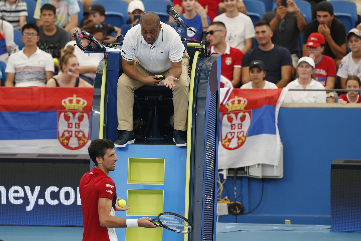 ATP Cup Schiedsrichter Carlos Bernardes staucht Djokovic-Fans zusammen