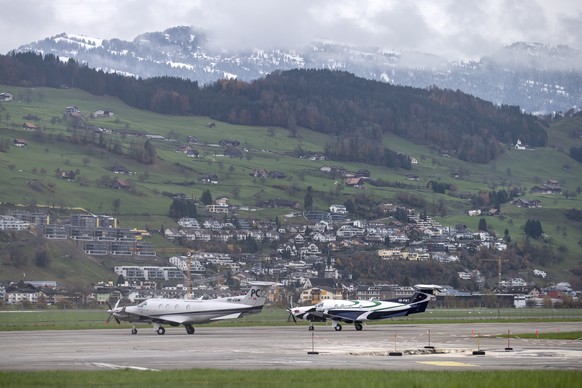 Der Flugplatz Buochs, fotografiert am Montag, 20. November 2017. Die Nidwaldner Stimmberechtigten stimmen am 26. November ueber die Beteiligung des Kantons von 10 Millionen Franken an den Kosten fuer  ...