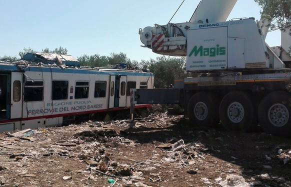 23 Menschen kamen bei dem Unfall in Apulien ums Leben, 52 wurden verletzt.