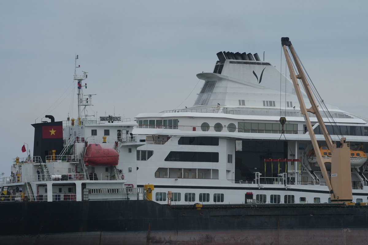 A U.S. cruise ship, the MV Odyssey, docks at the Sihanoukville Autonomous Port in Sihanoukville, Cambodia, Wednesday, Oct. 28, 2026. (AP Photo/Heng Sinith)
Cambodia US Cruise Ship