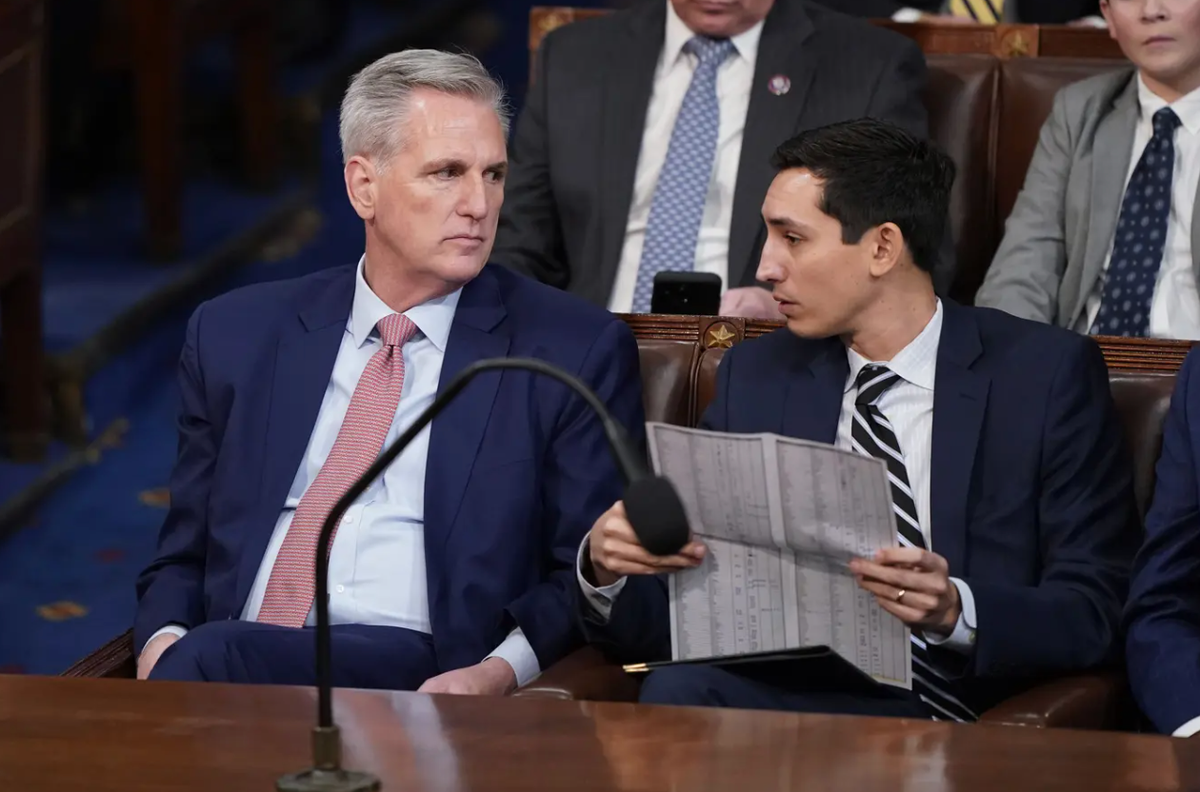 Un Kevin McCarthy pensif: le républicain de Californie préside à Washington un groupe parlementaire dans lequel une minorité radicale donne le ton.