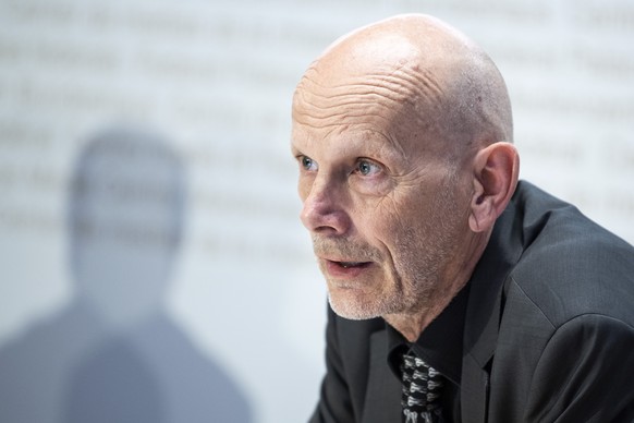 Daniel Koch, Delegierter des BAG fuer COVID-19, spricht waehrend einer Medienkonferenz zur Situation des Coronavirus, am Freitag, 1. Mai 2020, in Bern.(KEYSTONE/Peter Schneider)