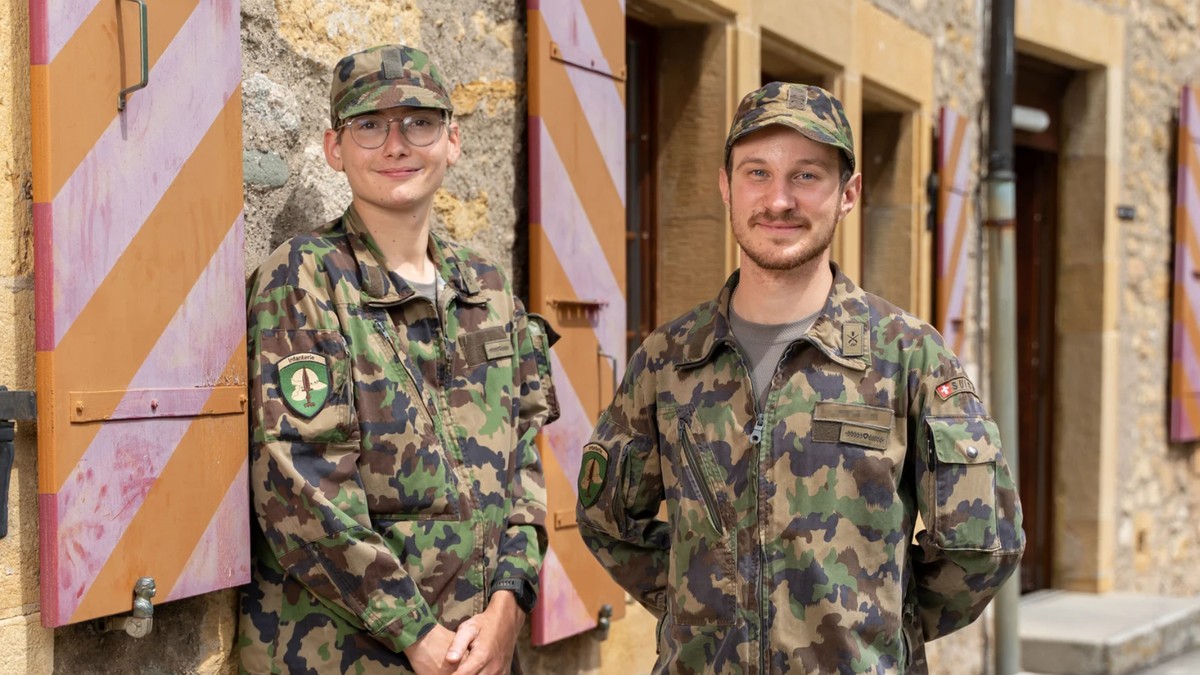 Grenzg-nger-im-Tarnanzug-Warum-diese-Auslandschweizer-freiwillig-die-RS-machen