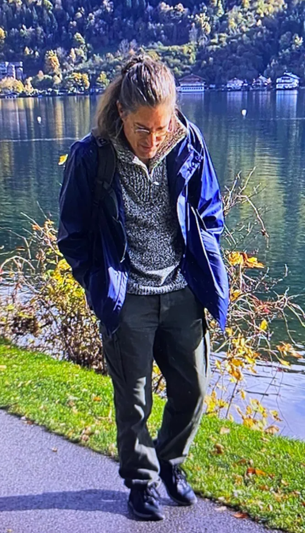 Die Polizei Nordrhein-Westfalen hat ein weiteres Bild der gesuchten Person veröffentlicht.