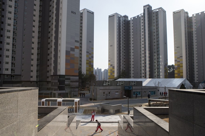 Media tour through the Gangneung Olympic Village one day prior to the opening of the XXIII Winter Olympics 2018 in Gangneung, South Korea, on Thursday, February 08, 2018. (KEYSTONE/Alexandra Wey)