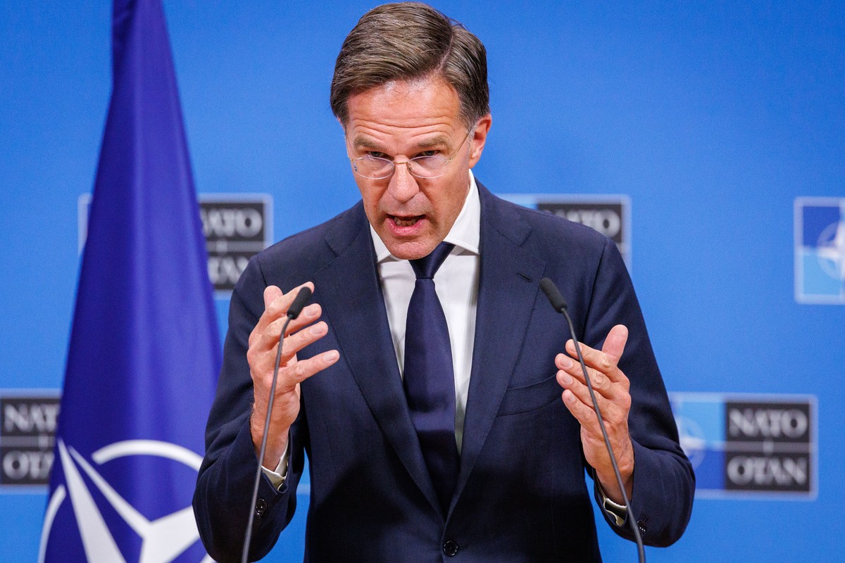 epa11649393 NATO Secretary General Mark Rutte speaks during a press conference with Finnish President Alexander Stubb, at the NATO Headquarters in Brussels, Belgium, 08 October 2024. EPA/OLIVIER MATTH ...