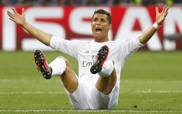 Soccer Football - Atletico Madrid v Real Madrid - UEFA Champions League Final - San Siro Stadium, Milan, Italy - 28/5/16
Real Madrid&#039;s Cristiano Ronaldo appeals to the referee
Reuters / Kai Pfa ...