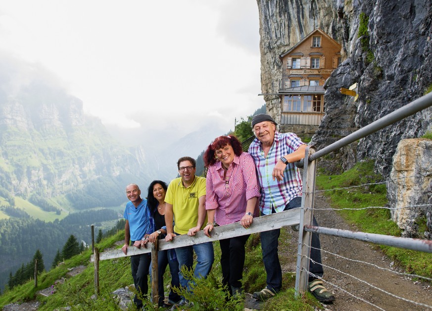 Mini Beiz, Dini Beiz
Gruppenbild der Protagonisten
v.l. Toni Odermatt, Claudia Vögeli, Daniel (Dani) Müller, Priska Hörler, Arnold (Noldi) Vonwiler
2014