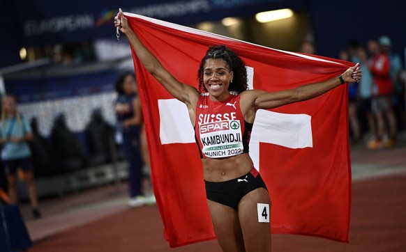 epa10124950 Mujinga Kambundji of Switzerland celebrates after placing second in the women&#039;s 100m final during the Athletics events at the European Championships Munich 2022, Munich, Germany, 16 A ...