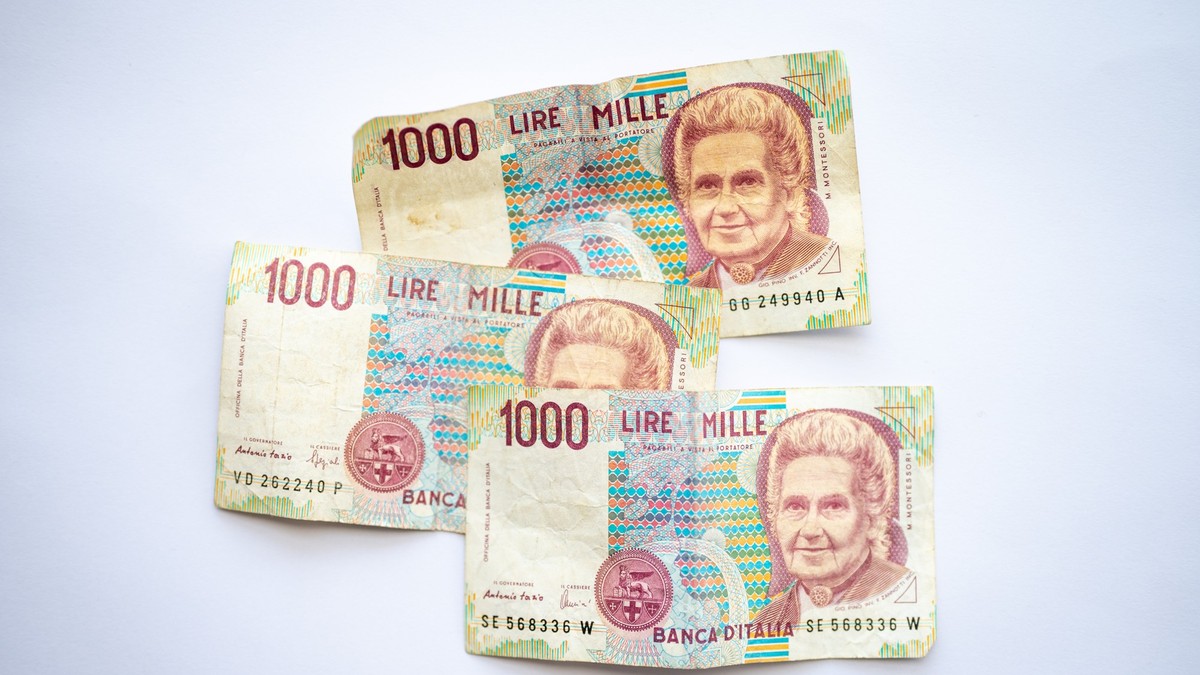 Homeowner Finds 135 Million Lire in Wall Only to Discover It Is Worthless - News Directory 3