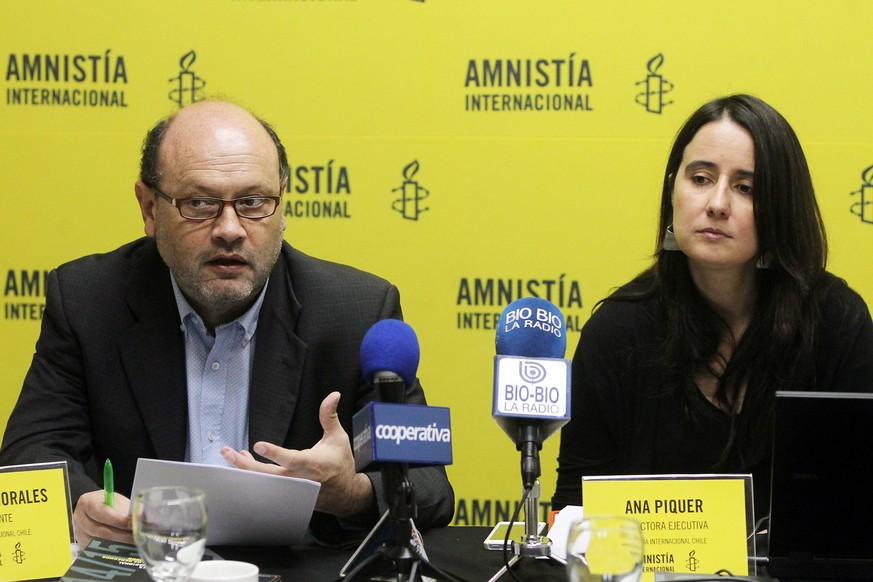 Roberto Morales, Direktor von Amnesty International (links) setzt sich mit seinen Leuten überall auf der Welt für die Menschenrechte ein. Auf der Krim herrschen laut der Organisation haarsträubende Zustände.