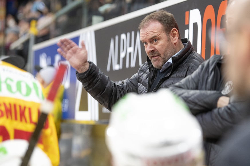 Tigers Head Coach Heinz Ehlers, rechts, waehrend des Meisterschaftsspiels der National League, zwischen dem HC Fribourg-Gotteron und den SCL Tigers, am Sonntag, 5. Januar 2020, in der BCF Arena in Fri ...