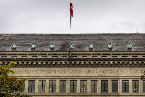 epa12403773 The facade of the Swiss National Bank (SNB) in Zurich, Switzerland, 25 September 2025. The SNB is leaving the policy rate unchanged at zero percent, noting the bank will continue to monito ...