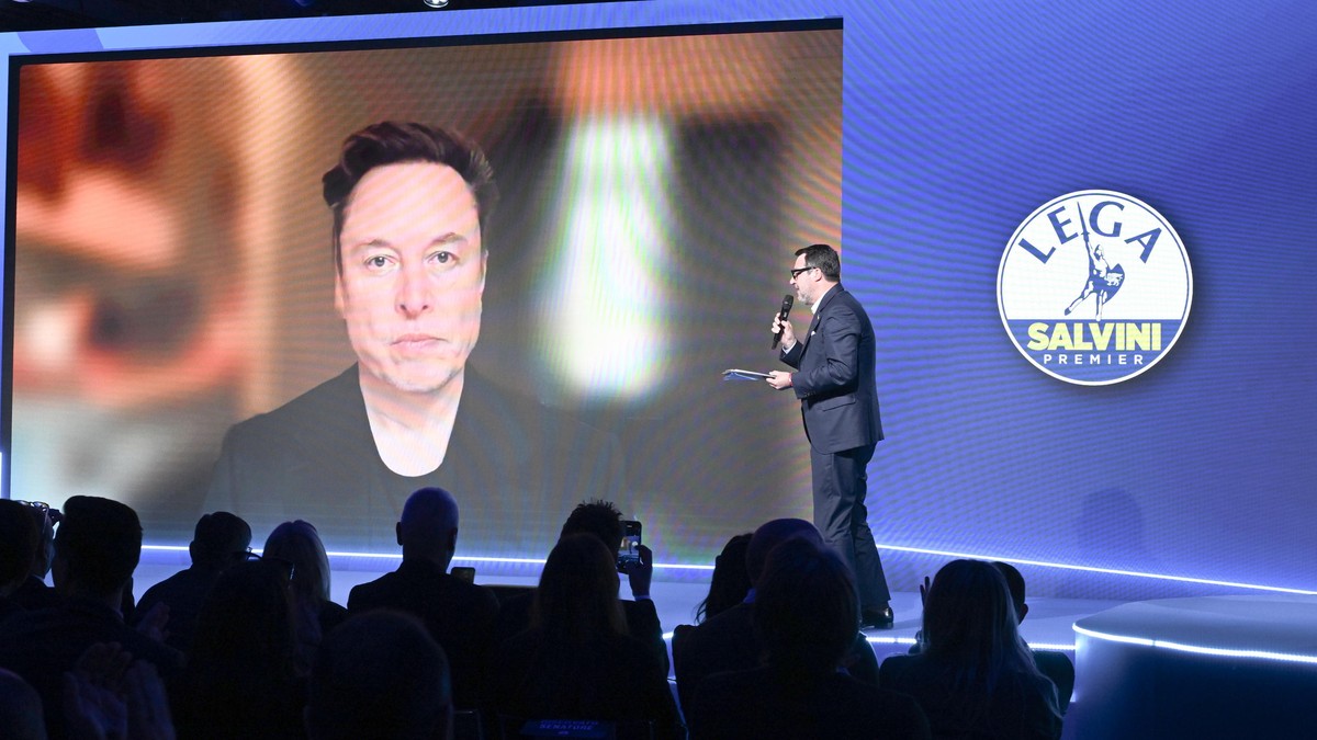 epa12011953 US businessman Elon Musk speaks via video link with Matteo Salvini (R), leader of the Lega per Salvini Premier party, during the Lega party federal congress in Florence, Italy, 05 April 20 ...