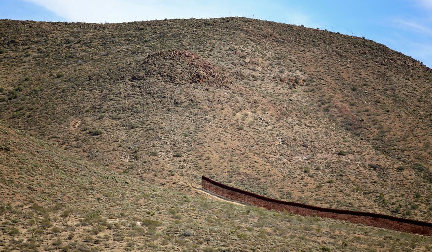 Grenzzaun zwischen Mexiko und den USA endet abrupt. Wird Trump ihn zu Ende bauen?