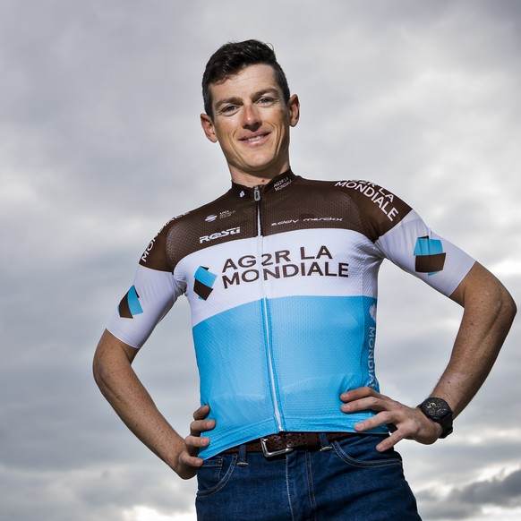 Mathias Frank le coureur cycliste suisse de lÕequipe AG2R La Mondiale pose lors dÕune conference de presse avant le depart du Tour de Romandie ce lundi 29 avril 2019 a Lausanne. (KEYSTONE/Jean-Christo ...