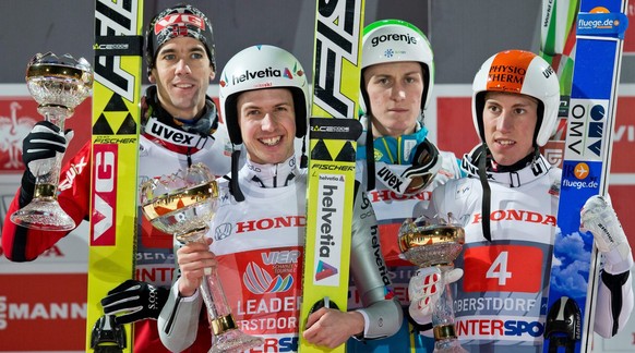 Beim letzten Mal: Sieger Ammann und der spätere Gesamtsieger Diethart (ganz rechts).