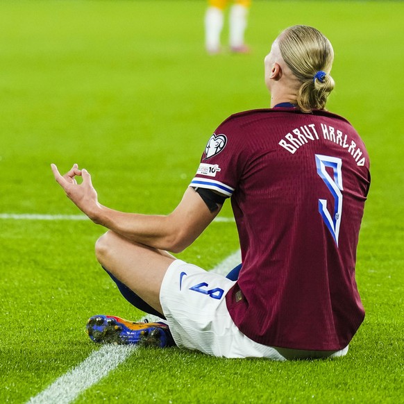 Norway's Erling Haaland celebrates scoring during the World Cup qualifying soccer match between Norway and Moldova at Ullevaal Stadion, Oslo, Tuesday Sept. 9, 2025. (Fredrik Varfjell/NTB via AP)
 ...