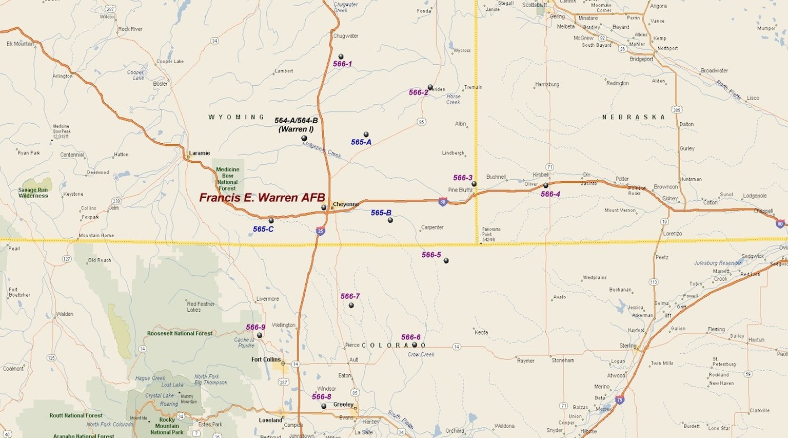 Atomraketensilos (schwarz, blau, violett) in der Nähe der F. E. Warren Air Force Base in Wyoming.