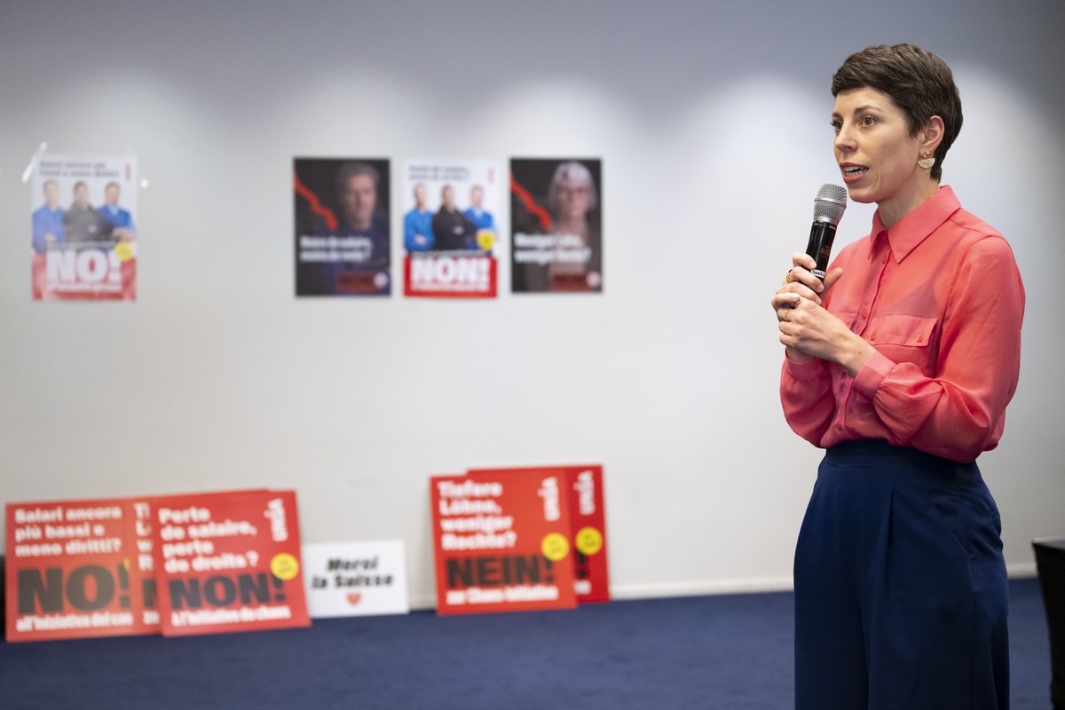 Lisa Mazzone, Praesidentin Gruene Schweiz, spricht am Abstimmungsstamm der SP, der Gruenen und des SGB gegen die Volksinitiative "Keine 10-Millionen Schweiz -Nachhaltigkeitsinitiative" der S ...