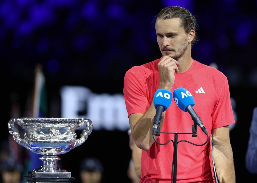 Bilder des Jahres 2025, Sport 01 Januar Sport Themen der Woche KW04 Sieger Jannik Sinner haelt Rede waehrend der Siegerehrung, Presentation Australian Open 2025, Melbourne Park, Melbourne, Victoria, A ...