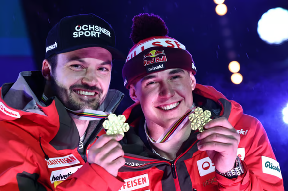 An der WM vor einem Jahr gewannen Loïc Meillard (links) und Franjo von Allmen Gold in der Teamkombination.
