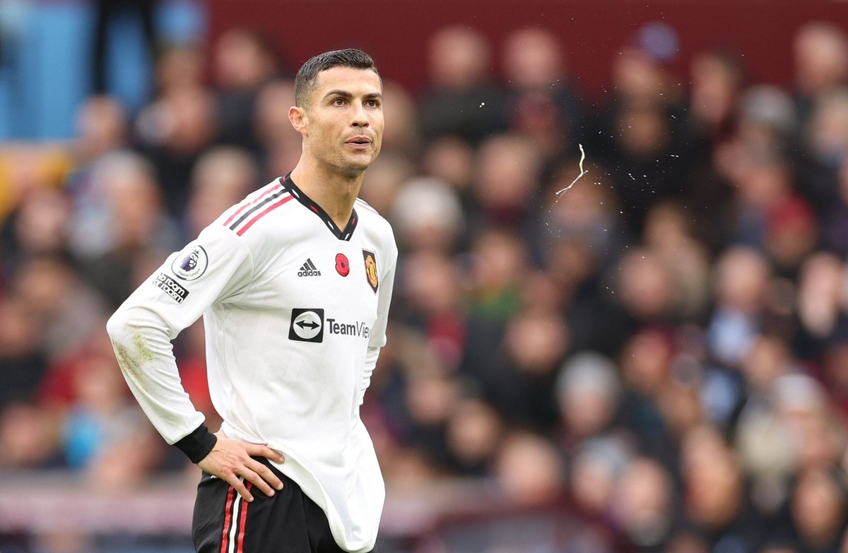 Mandatory Credit: Photo by Ryan Browne/Shutterstock 13608622fd Cristiano Ronaldo of Manchester United, ManU spits. Aston Villa v Manchester United, Premier League, Football, Villa Park, Birmingham, UK ...