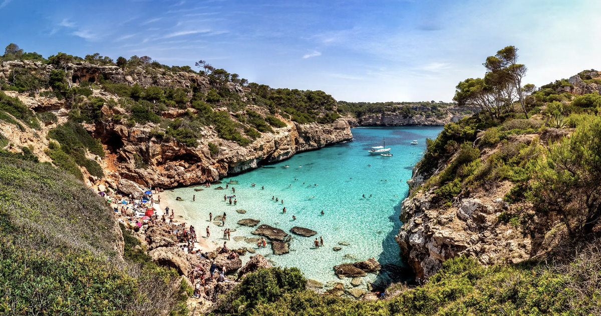 Autrefois secrète, aujourd'hui désespérément bondée: la Cala del Moro, à Majorque.