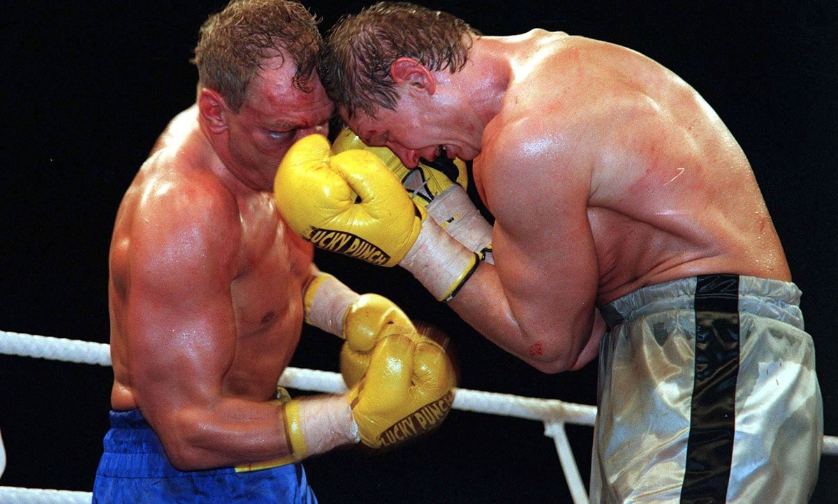 Angehrn kann May ab der vierten Runde in den Infight zwingen.