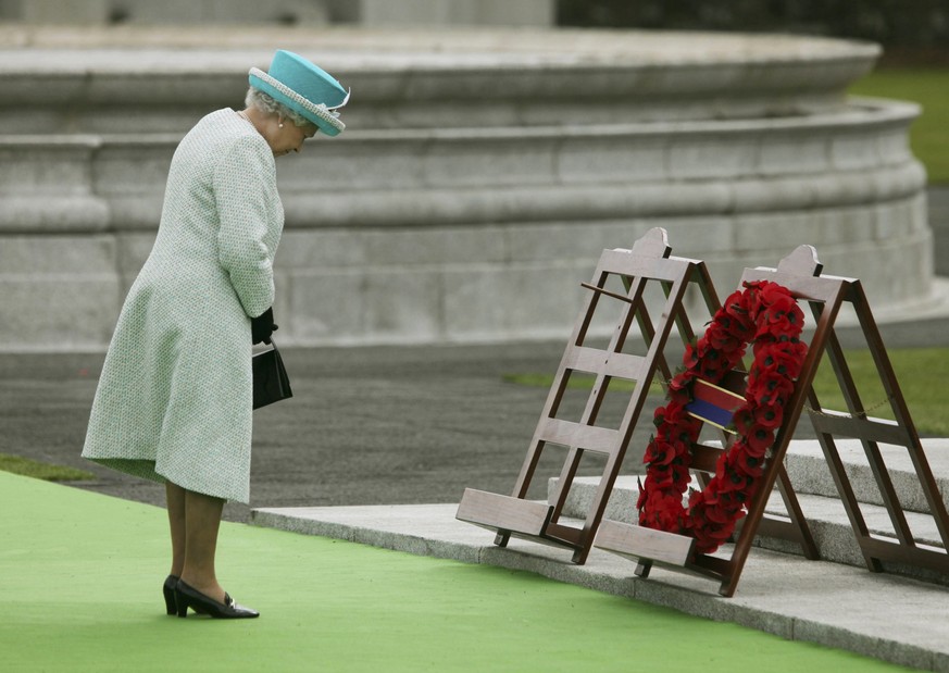 Nachdenken, liebe Schotten: Queen Elizabeth bricht das Schweigen.