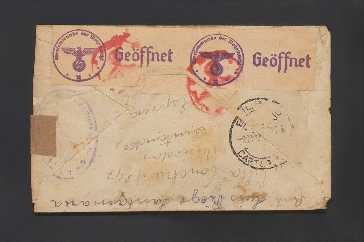Enveloppes marquées du sceau de la censure.
https://katalog.burgerbib.ch/detail.aspx?ID=535750