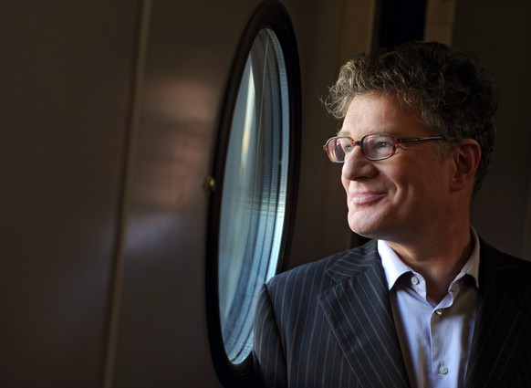 epa05149955 A file picture made available on 08 February 2016 of German TV host, essayist and publisher Roger Willemsen posing at the Book Fair in Leipzig, Germany, 15 March 2012. Roger Willemsen died ...