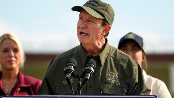FILE - Louisiana Gov. Jeff Landry speaks to reporters at the Louisiana State Penitentiary in Angola, La., Sept. 3, 2025. (AP Photo/Gerald Herbert, File)
Federal Enforcement Why New Orleans