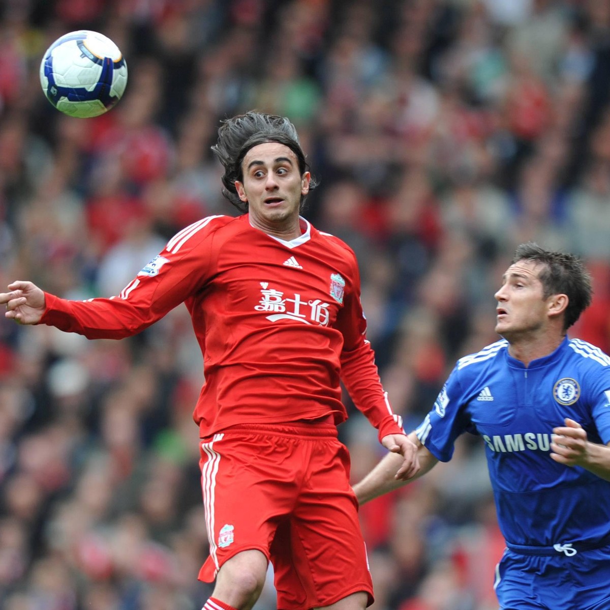 Bildnummer: 05852321 Datum: 02.05.2010 Copyright: imago/Sportimage
Alberto Aquilani (L) of Liverpool and Frank Lampard of Chelsea , Barclays Premier League, FC Liverpool v Chelsea FC London, 2nd May, ...