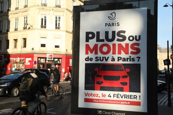 PARIS, FRANCE - NOVEMBER 22: A view of the billboard with a referendum poster in Paris, France on November 22, 2023. Paris Mayor Anne Hidalgo is planning a referendum on 4 February about whether decid ...