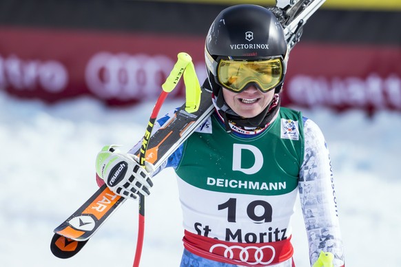 epa05780271 Fabienne Suter of Switzerland reacts in the finish area during the women&#039;s Downhill training at the 2017 FIS Alpine Skiing World Championships in St. Moritz, Switzerland, 09 February  ...