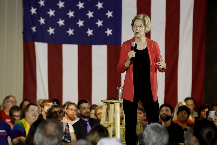 Democratic presidential candidate Sen. Elizabeth Warren, D-Mass., speaks at the RV/MH Hall of Fame and Museum, Wednesday, June 5, 2019, in Elkhart, Ind. (AP Photo/Darron Cummings)