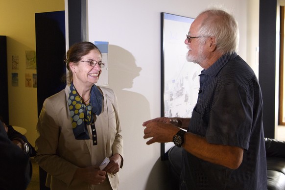 Jacques Dubochet, right, University of Lausanne, one of the 2017 Nobel Prize winners in Chemistry speaks next to Nouria Hernandez, left, Rector of UNIL after press conference at the Universitiy of Lau ...