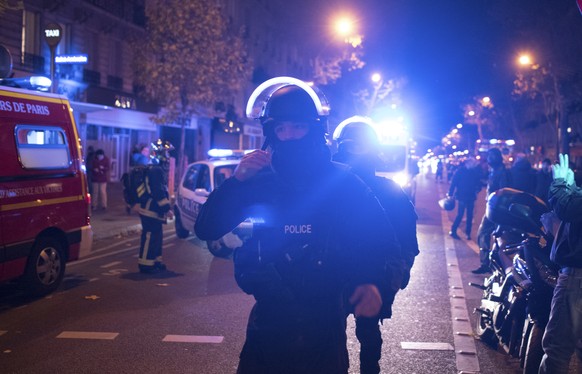 Einsatz von Anti-Terror-Einheiten in Paris.<br data-editable="remove">
