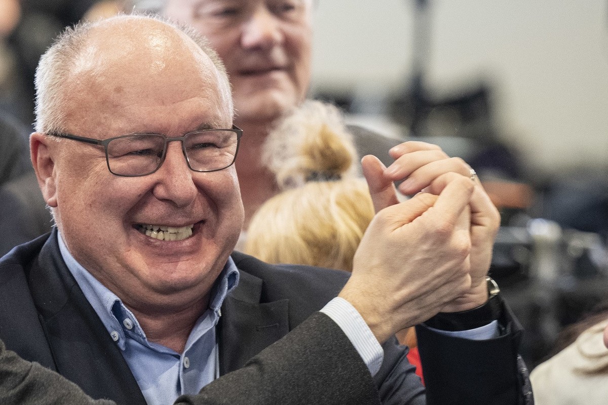 La victoire du «oui» à la 13 rente AVS ce 3 mars 2024 doit beaucoup à la bête politique qu'est Pierre-Yves Maillard. Désormais. il incarne un Blocher de gauche.