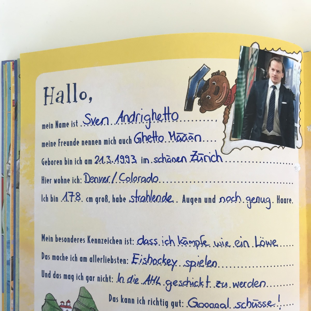 Freundschaftsbuch Nico Hischier