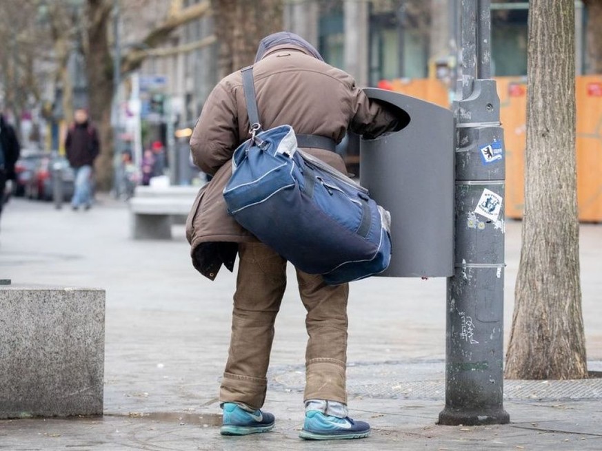 Durchschnittlich 6,2 Prozent der EU-Bürger sind von extremer Armut betroffen. Spitzenreiter ist Bulgarien, wo jeder Fünfte seine Rechnungen nicht bezahlen kann. Mit 1,5 Prozent extrem Armer (gemäss EU ...