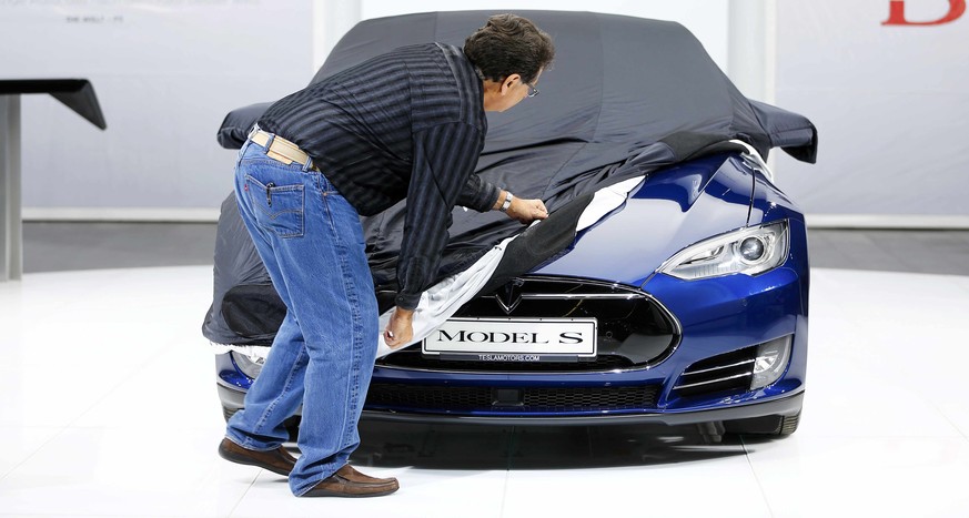 Von wegen Yuppie-Spielzeug: Tesla versetzt die Autoindustrie in Angst und Schrecken