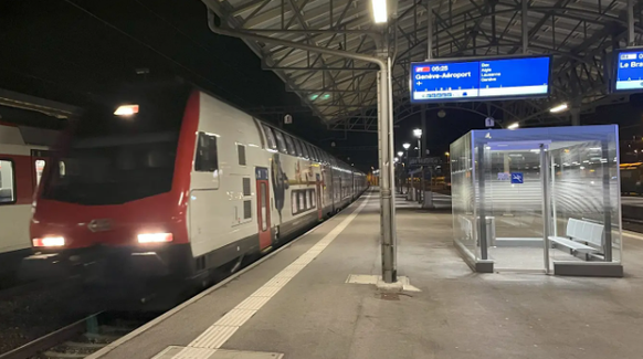 Start um 5.25 Uhr mit dem ersten Zug ab St. Maurice: Das Team hatte die Nacht in einem Hotel verbracht. Fürs Frühstück reichte es aber nicht.