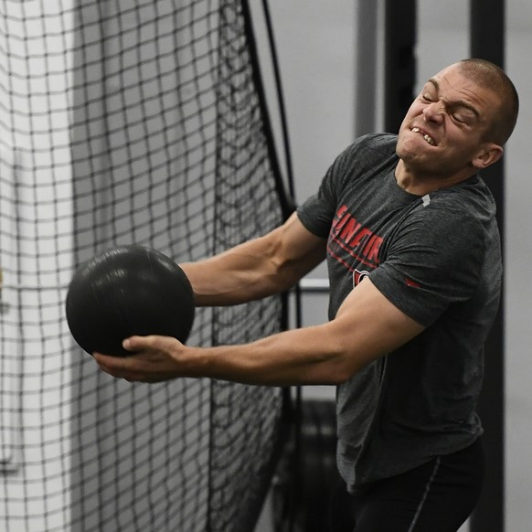 Ottawa Senators&#039; Mark Borowiecki participates in athletic testing during NHL hockey training camp in Ottawa, Ontario, Thursday Sept. 12, 2019. (Justin Tang/The Canadian Press via AP)