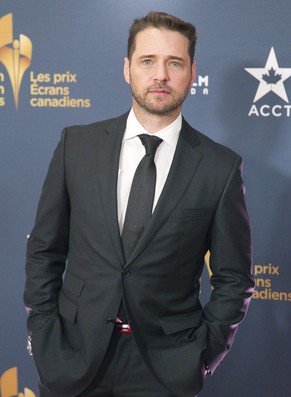 Das ist Jason Priestly aka Brandon Walsh heute.