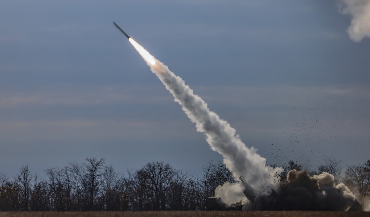 A High Mobility Artillery Rocket System (HIMARS) of Ukrainian army fires close to the frontline at the northern Kherson region, Ukraine, 05 November 2022 (issued 07 November 2022). Russian troops on 2 ...