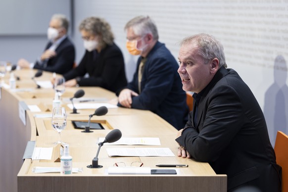 Patrick Mathys, Leiter Sektion Krisenbewaeltigung und internationale Zusammenarbeit, Bundesamt fuer Gesundheit BAG, spricht waehrend einer Medienkonferenz zur aktuellen Situation des Coronavirus, am D ...