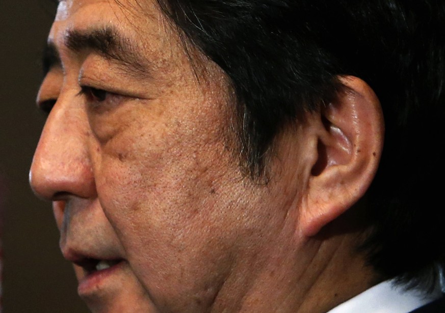 Regierungschef Shinzo Abe kündigte an, dass die Analyse der Aufnahmen fortgesetzt werde, um endgültige Sicherheit über die Echtheit zu bekommen.