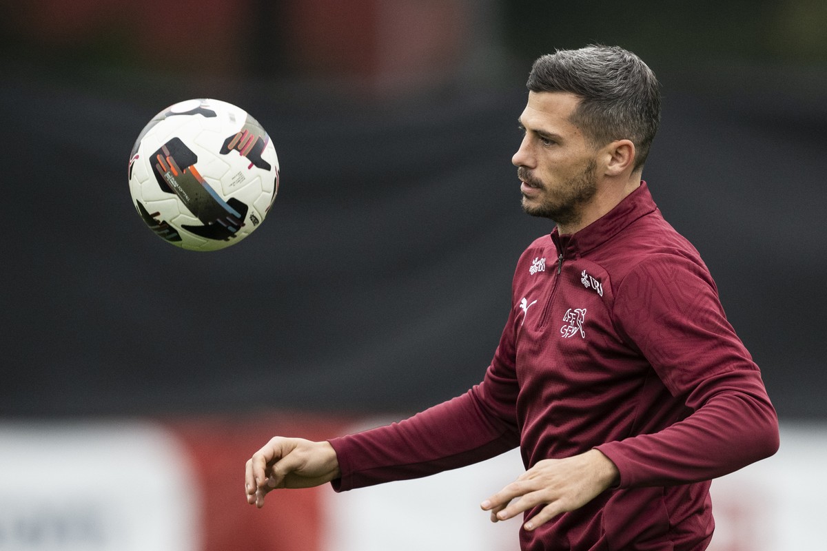 Remo Freuler im Abschlusstraining der Schweizer Fussball Nationalmannschaft vor dem kommenden WM Qualifikationsspiel gegen Schweden, am Donnerstag, 9. Oktober 2025, in St. Gallen. (KEYSTONE/Gian Ehren ...